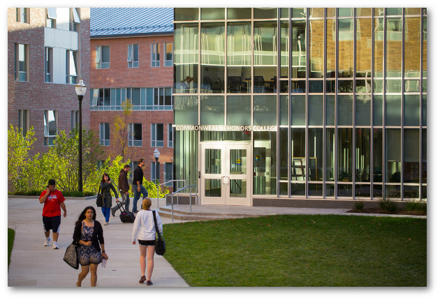 Building in Commonwealth Honors College